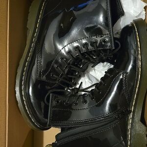 Dr Martens Airwair Shiny Black